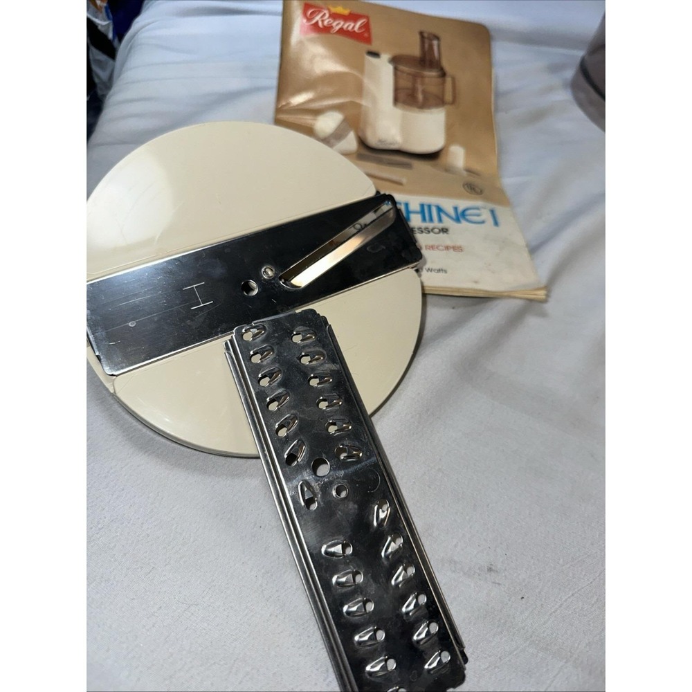 Regal La Machine 1  V813 Food Processor Replacement Part Blades H W/ Holder